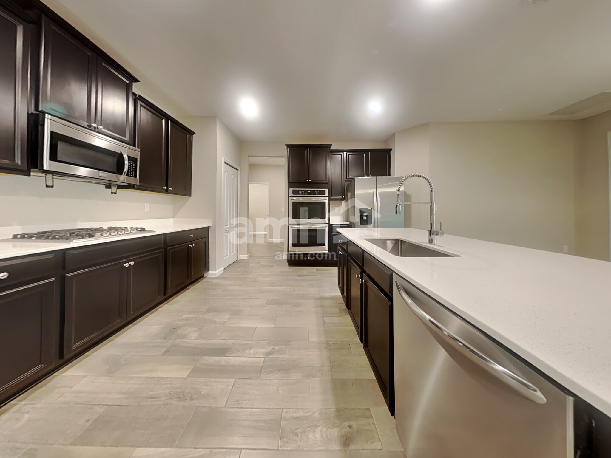 Building Photo - 120 Trumpco Dr