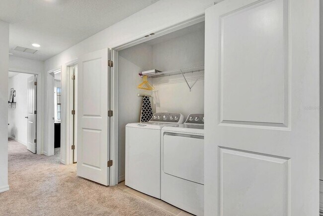 Building Photo - 5715 Archipelago St