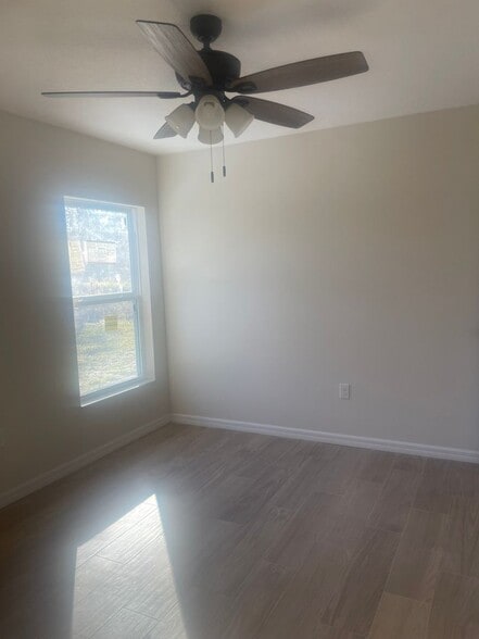 Building Photo - 7251 Willoughby Dr