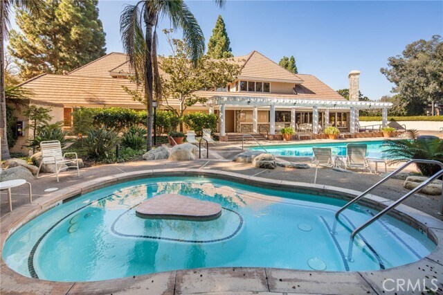 Building Photo - 2595 Plaza del Amo