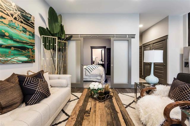 Building Photo - 8110 Park Ln