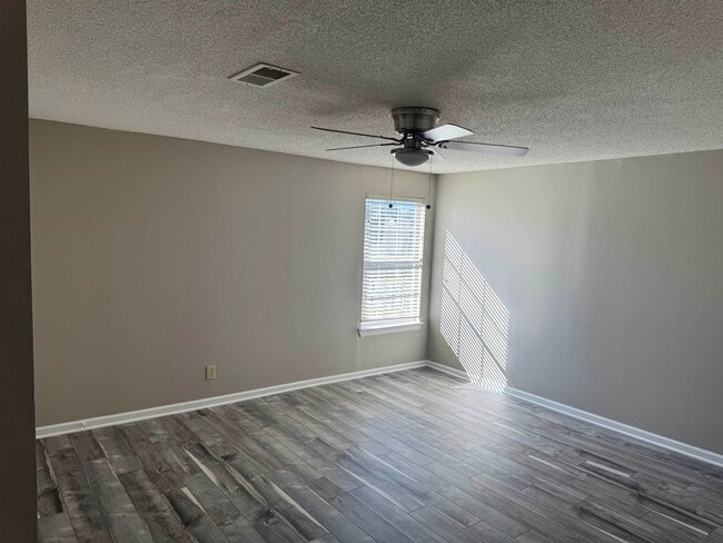 Building Photo - 5417 Eagle Bead Cove