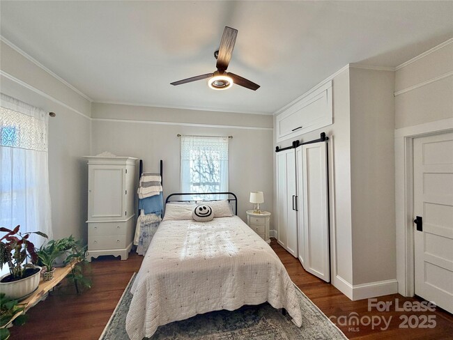 Building Photo - 120 S East Ave