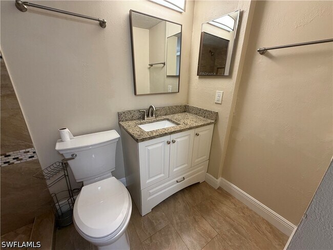 Building Photo - 5327 Summerlin Rd