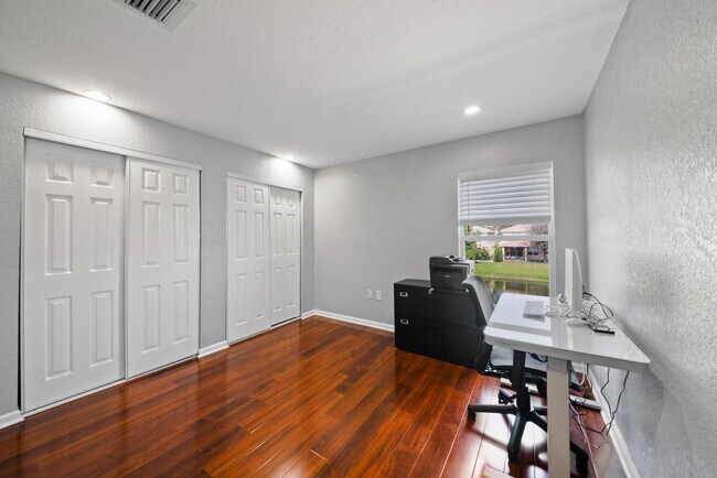 Building Photo - 7865 Jewelwood Dr