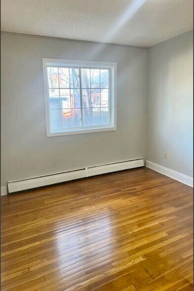 Building Photo - 13-23 Bissell Street