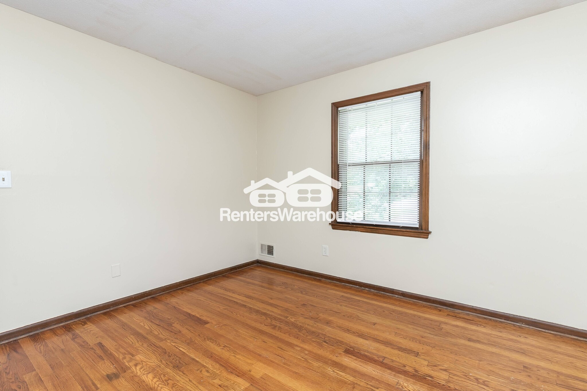 Building Photo - 6425 Blue Ridge Blvd
