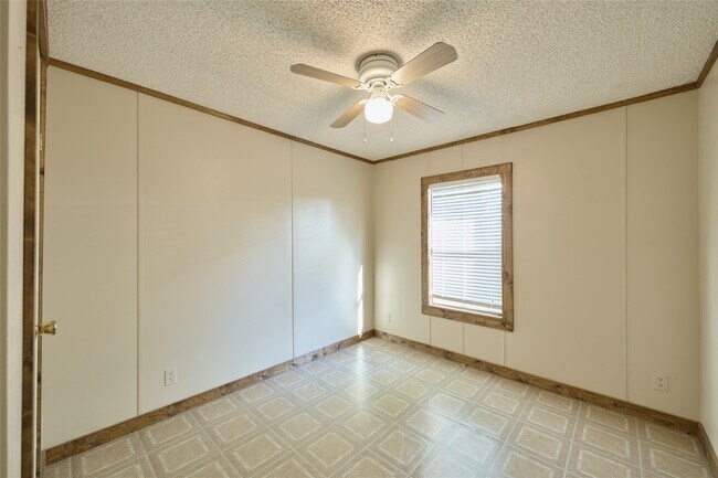 Building Photo - 17381 FM 1484 Rd