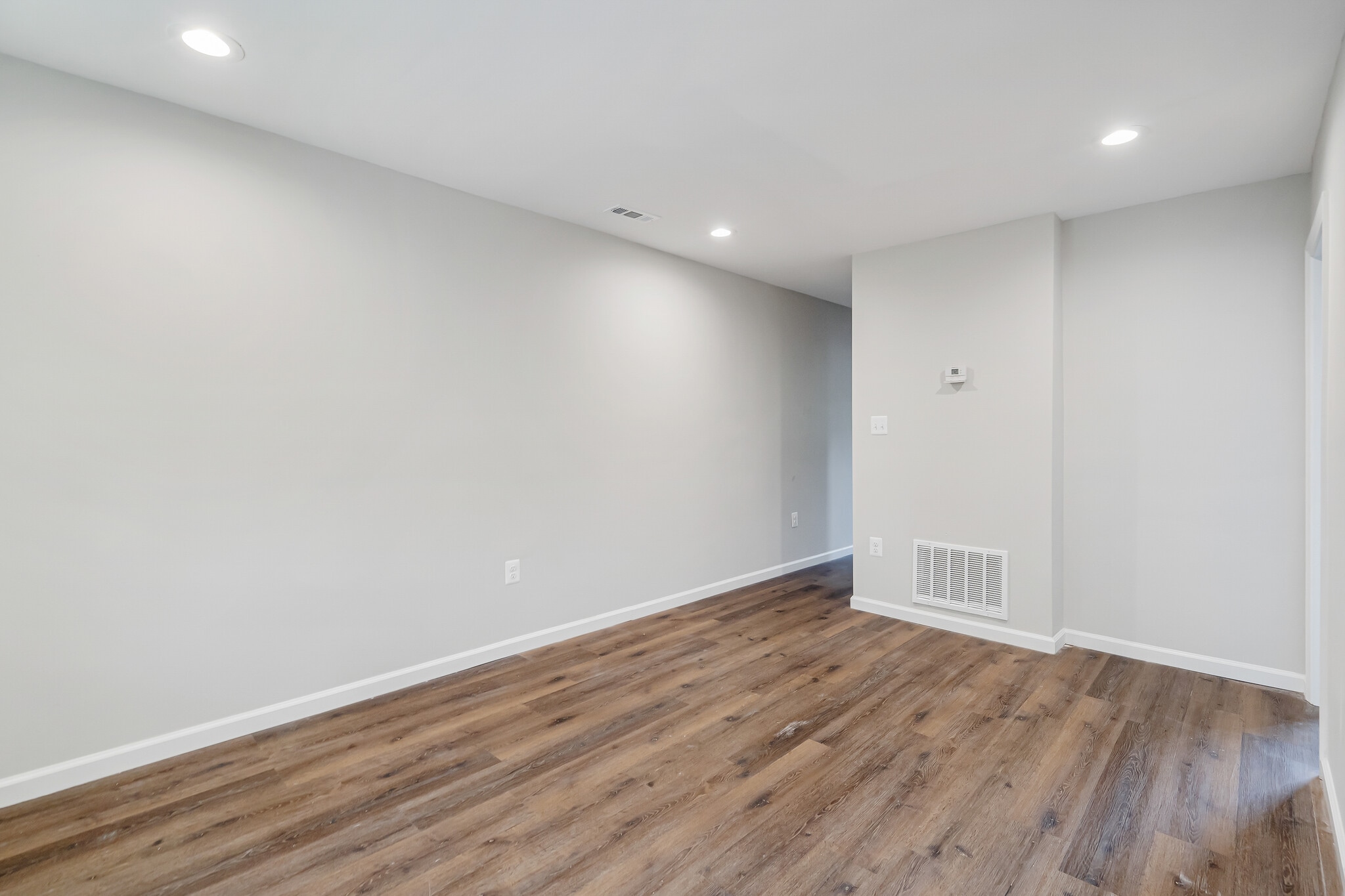 Building Photo - 1340 Pontiac Ave