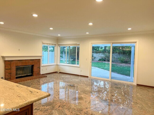 Building Photo - 5630 Hurford Ct