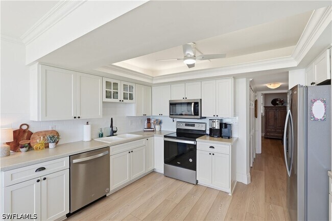 Building Photo - 9375 Gulf Shore Dr