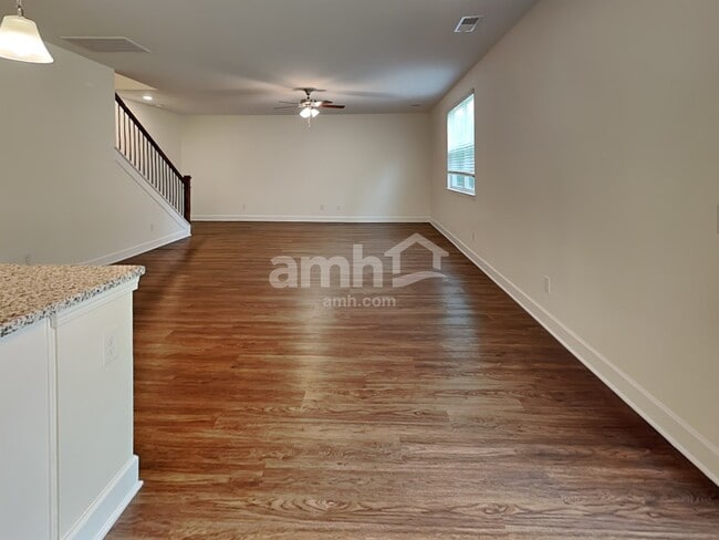 Building Photo - 4268 Longfellow Dr