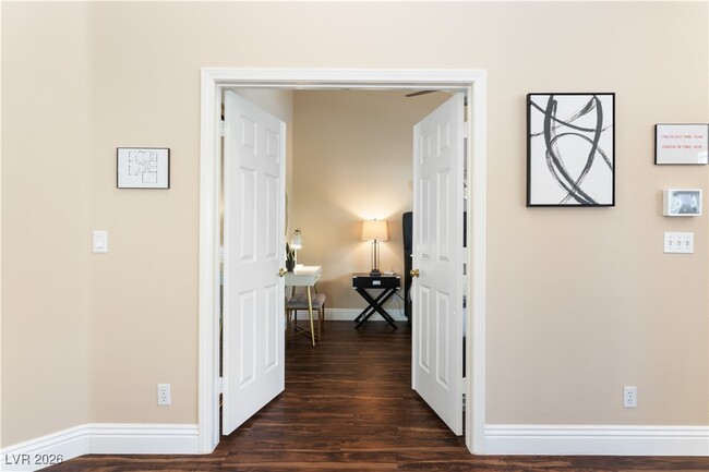 Building Photo - 905 Buffwood Ave