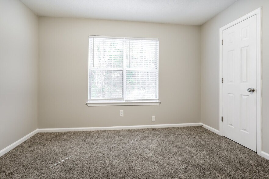 Building Photo - 3827 Waldrop Hills Dr
