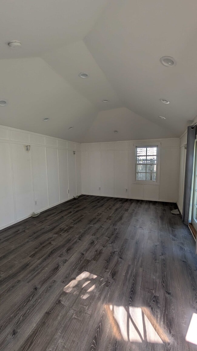 Building Photo - 829 Pordon Ln