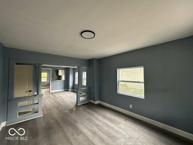 Building Photo - 2729 Columbia Ave