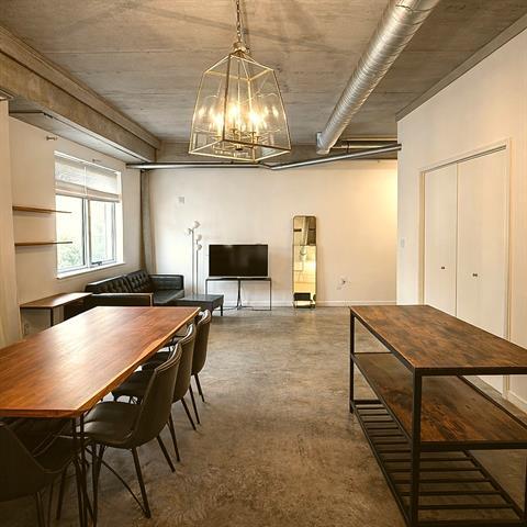 Building Photo - 1001 Belleview St