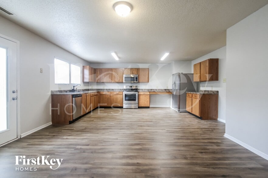 Building Photo - 1410 Fortner Dr