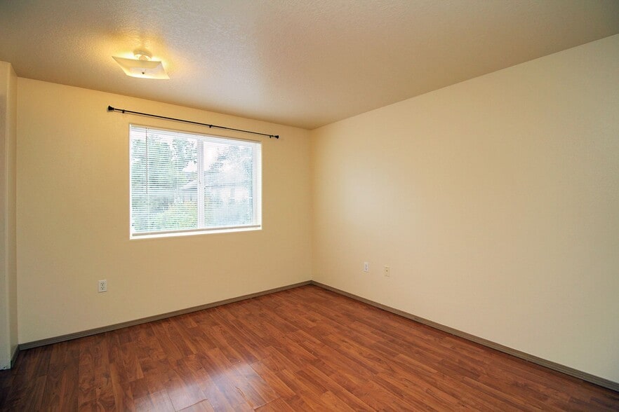 Building Photo - 3548 SE 119th Ave