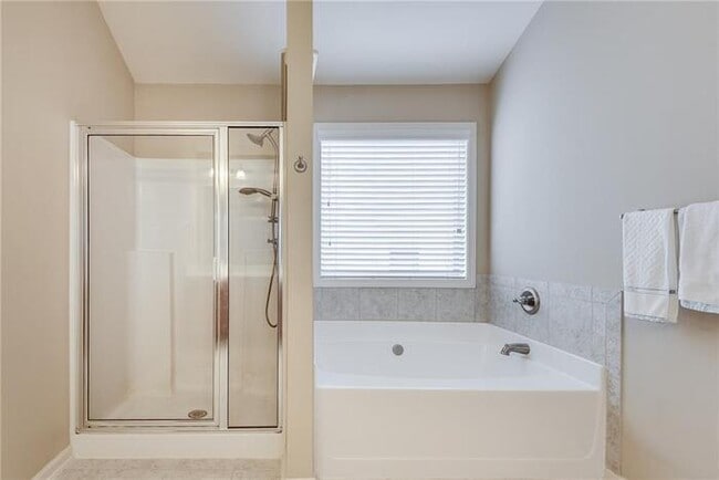 Building Photo - 2318 Brynfield Cove