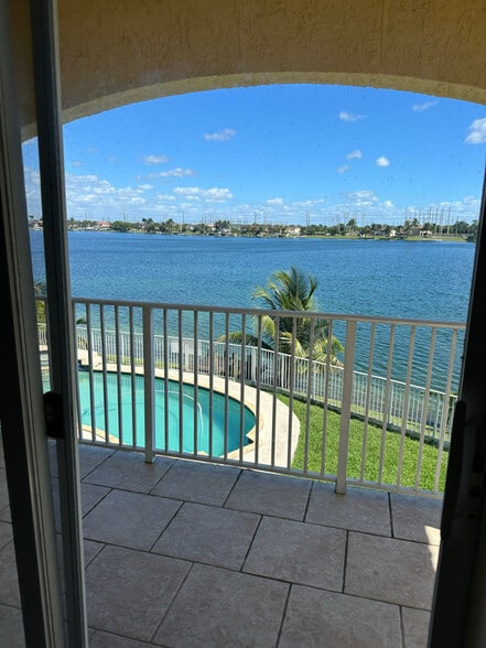 Building Photo - 14141 SW 129th Ave