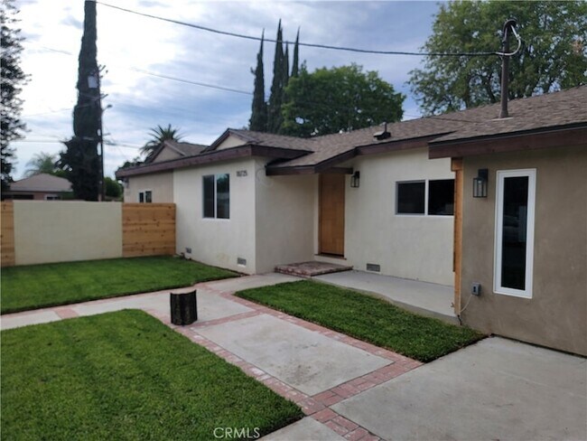 Building Photo - 18725 Bassett St