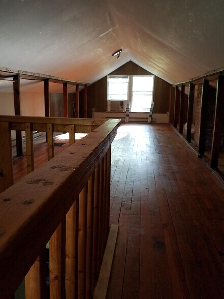 Building Photo - 637 N Berwick Ave