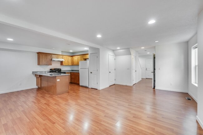 Building Photo - 2018-BUILT HOME NEAR DOWNTOWN HILLSBORO - 3BR/2.5BA WITH ATTACHED FINISHED GARAGE, PET-FRIENDLY