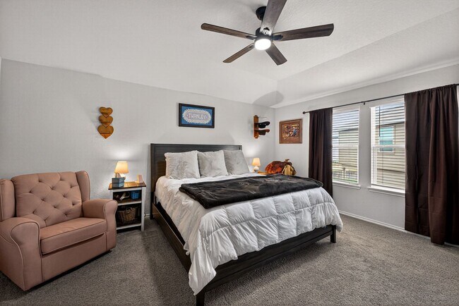 Building Photo - Energy-Efficient Applewood Home Near Lackland AFB - Realtor Commission: $500