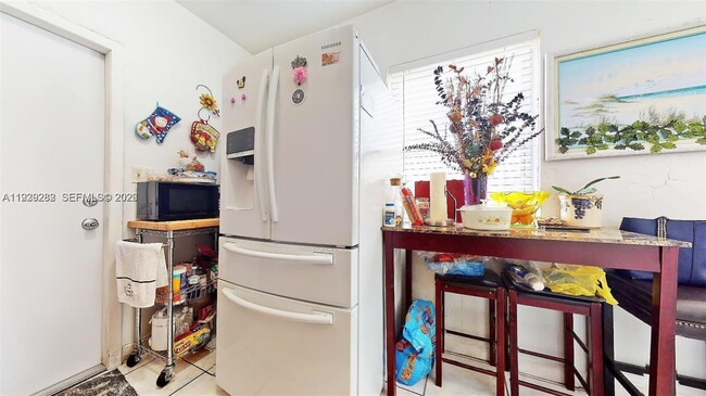 Building Photo - 2499 SW 27th St