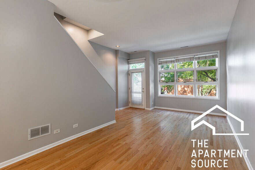 Building Photo - 855 W Erie St