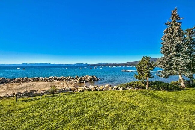 Building Photo - Remodeled Ground Floor Unit in Beachfront Complex!