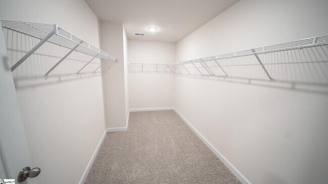 Building Photo - 1029 Killian St