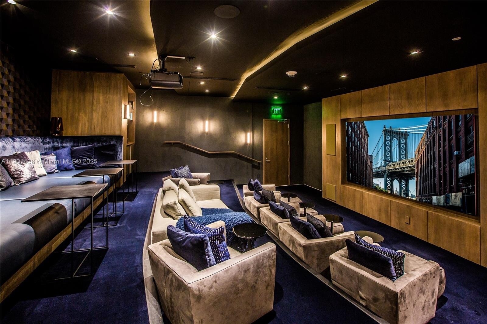 Building Photo - 650 NE 32nd St