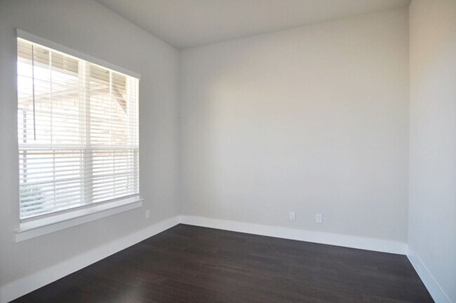 Building Photo - Fantastic 4-3-3 in Weatherford, Azle ISD!