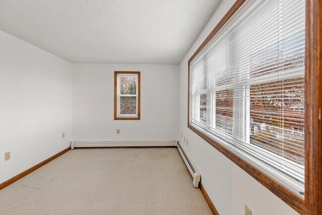 Building Photo - 3 Sandpiper Ln