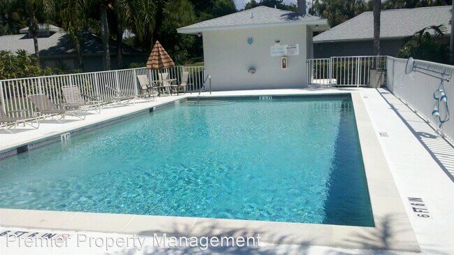 Building Photo - 500 Misty Pines Cir