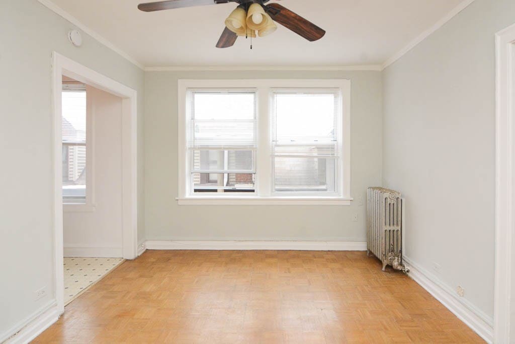 Building Photo - 653 W Belmont Ave