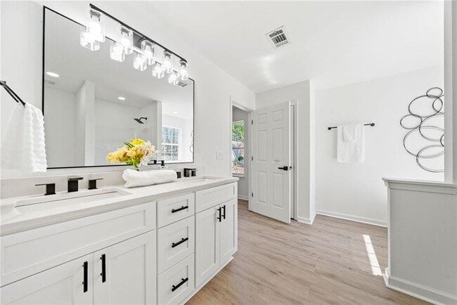 Building Photo - 900 Melrose Park Pl