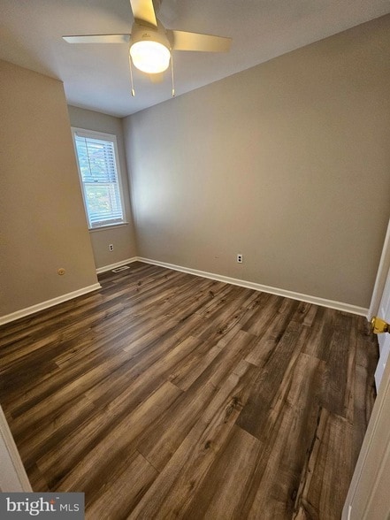 Building Photo - 5424 Jenmatt Dr