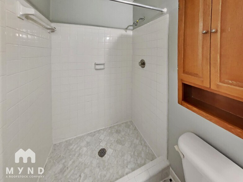 Building Photo - 2286 Briarwood Cir SW