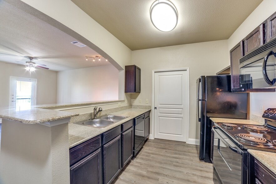 Building Photo - LUXE AT 1300