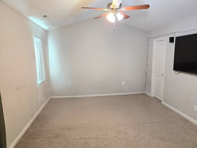 Building Photo - 745 Guy Ave