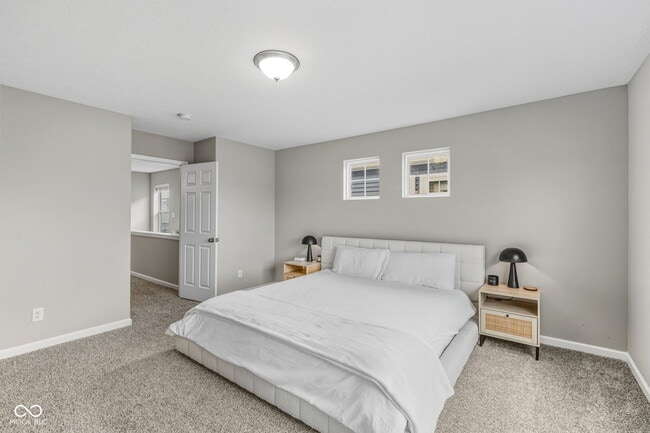 Building Photo - 366 Steeples Blvd