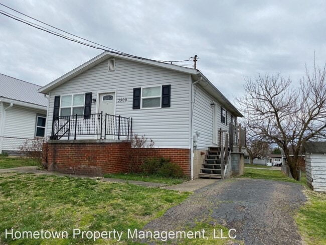 Primary Photo - 4 br, 1 bath House - 3500 Elm St