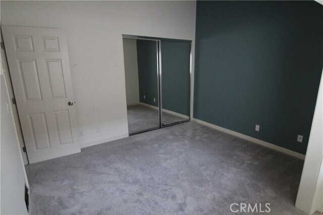 Building Photo - 4637 Park Dr
