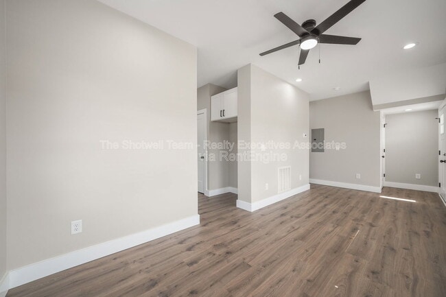 Building Photo - 2711 Tarleton Ave