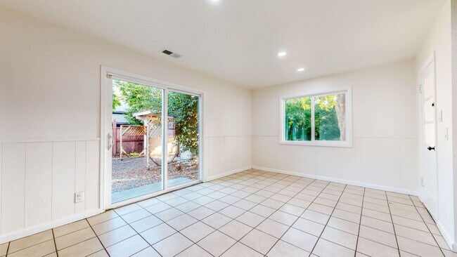 Building Photo - Bright & Clean Single Level FIVE bedroom i...