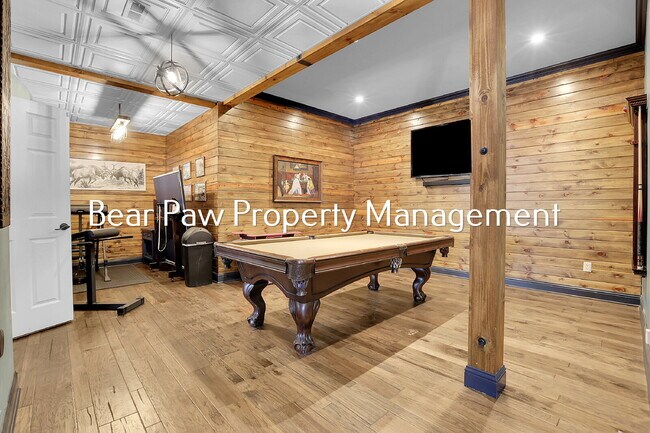 Building Photo - Stunning Home in the Ridge!!