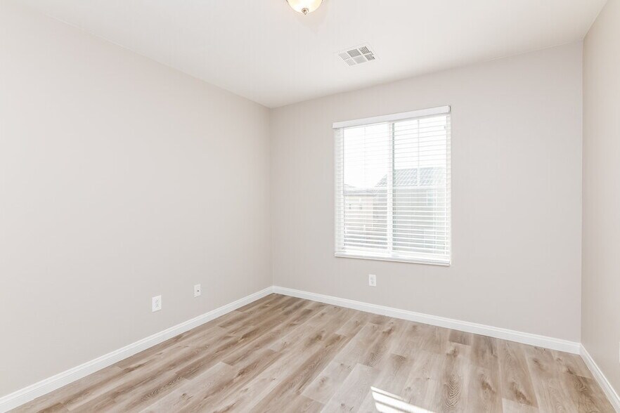 Building Photo - 10644 Gale Wind Ct